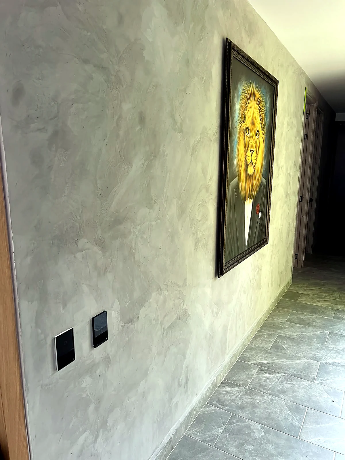 Acabado arquitectónico en microcemento